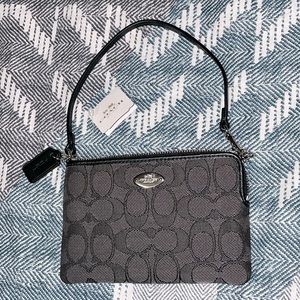 ✨NWT✨ Coach Wallet/Wristlet